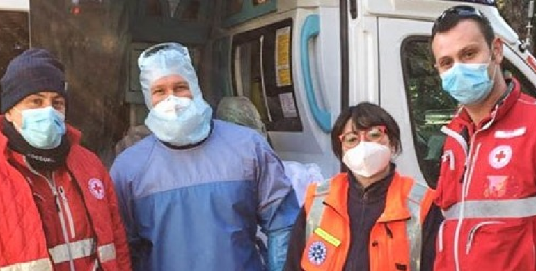 Медики, які працювали з Covid-19 в Італії, повернулись до України